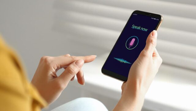 Impact de la recherche vocale sur le SEO